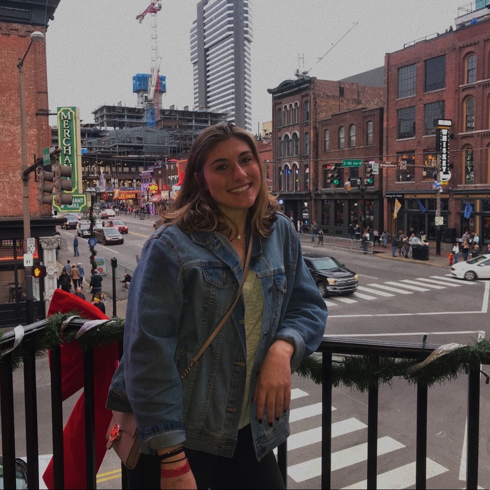 Meet your Posher, Olivia